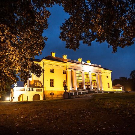 Pakruojis Manor'S Palace Boutique Hotel Exteriör bild