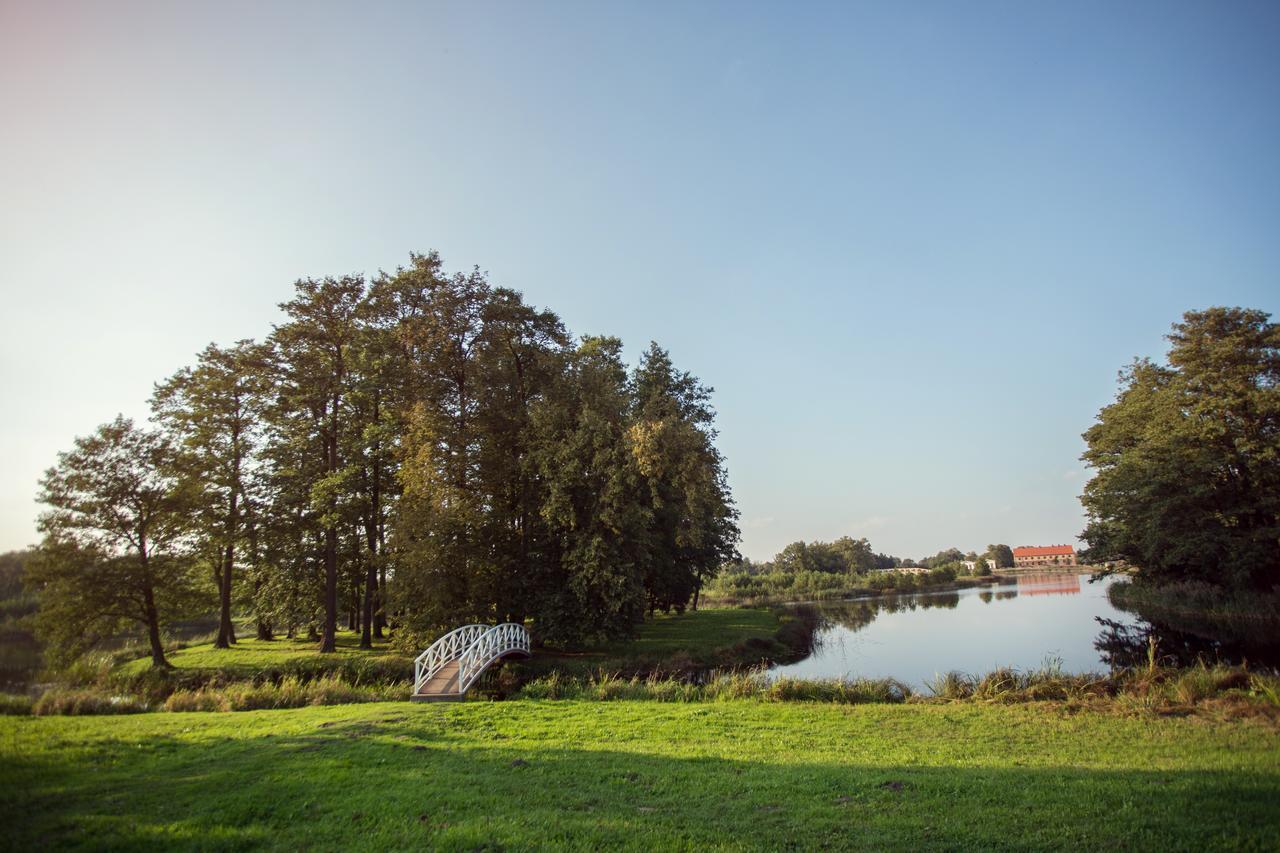 Pakruojis Manor'S Palace Boutique Hotel Exteriör bild